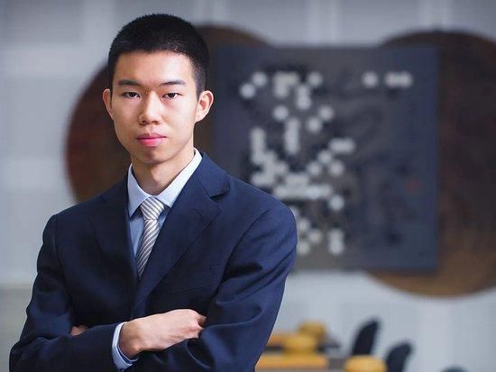 此外，赵雅芝还晒出了她与叶童一起上节目合作的舞台照，两人多年来关系一 上一页12345...99下一页 | | | | | | 电影频道节目中心官方网站CCTV6 VIP影院 全部 电影 电视剧 影人 视频 图片 新闻 更新时间 所有 1小时内 今日内 1周内 1个月内 从资讯频道搜索 结果 37217 条 赵雅芝现身明显“美人老矣” 姿态优雅秀钻戒 2014-11-18 17日，“不老女神”赵雅芝出席某调味品品牌见面会。